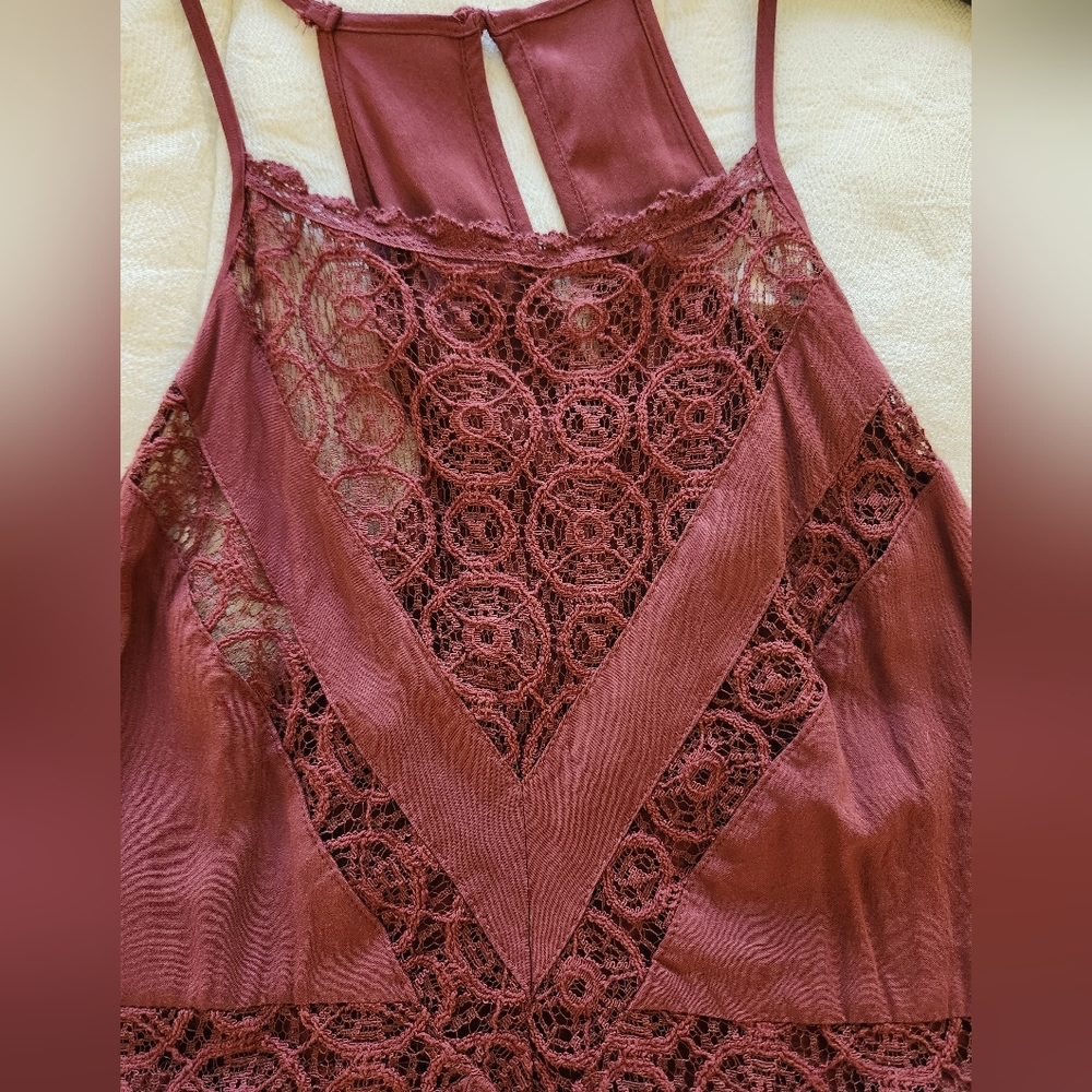 Forever 21 Elegant  Heart Lace Burgundy Tank Top